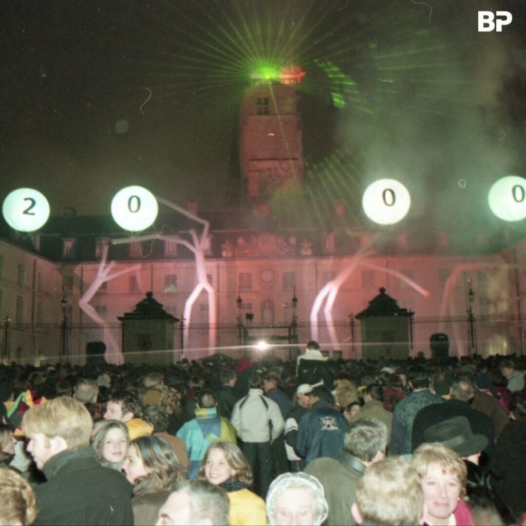 Fête de l'An 2000 sur la Place de la Libération